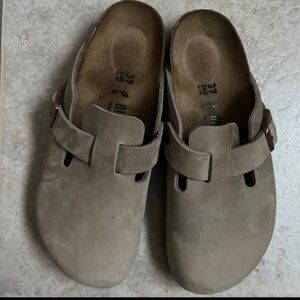 Birkenstock Oiled Leather Boston Clogs